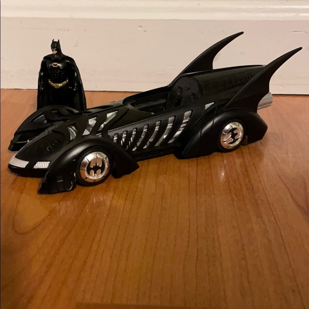 Bat Man and bat mobile